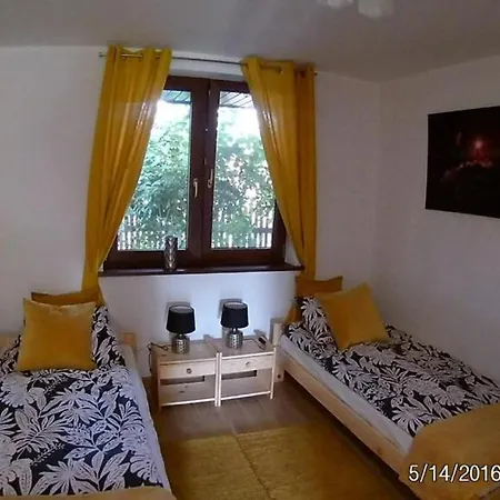 Chataa Szczechy Male