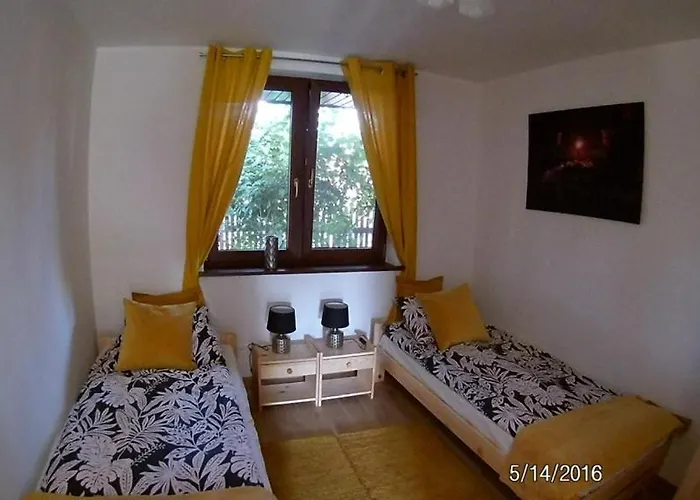 Chataa Szczechy Male